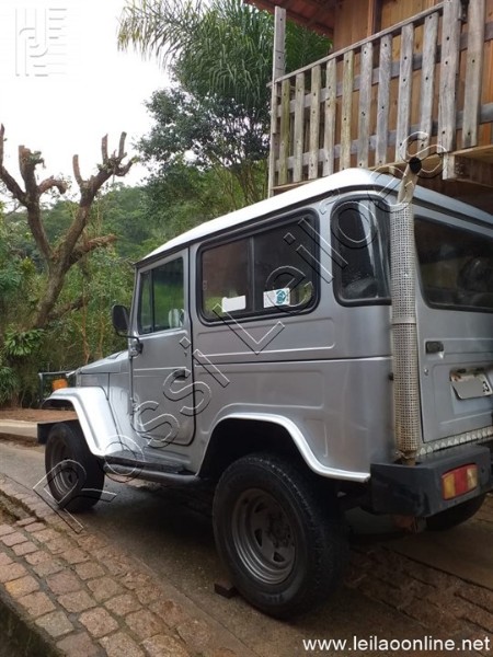 TOYOTA BANDEIRANTES - PRATA — foto 4 de 8